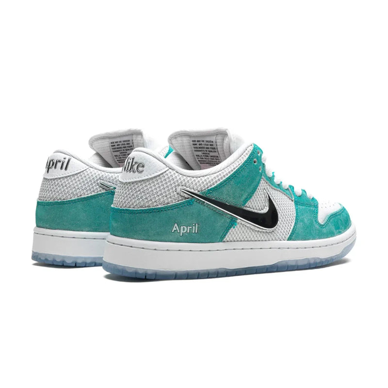 NIKE DUNK LOW SB X APRIL SKATEBOARDS