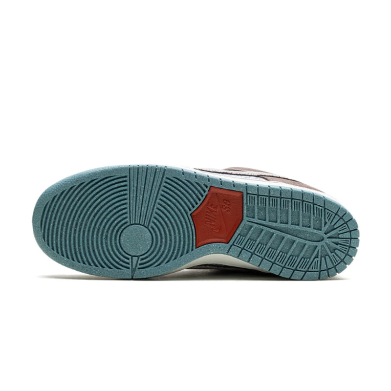 NIKE DUNK LOW BIG MONEY SAVINGS
