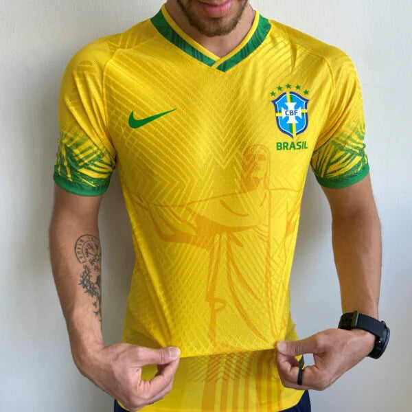 Camisa Brasil Fan Concept Edition Cristo Redentor Amarela Versão Jogador 2022 Nike