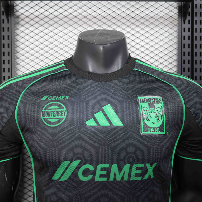 Camisola Tigres UANL 2025-26 Away Preta Versão Jogador