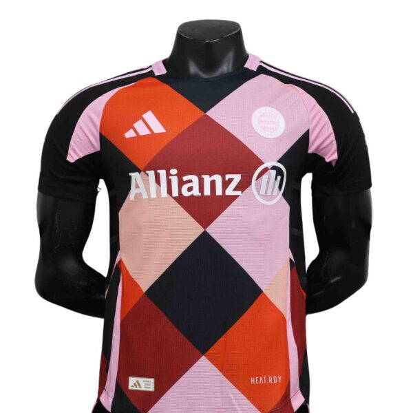 BRINDE-2024-11-21T161834.990 Bayern München Training Authentic Player 2024/25 - Imagem 1