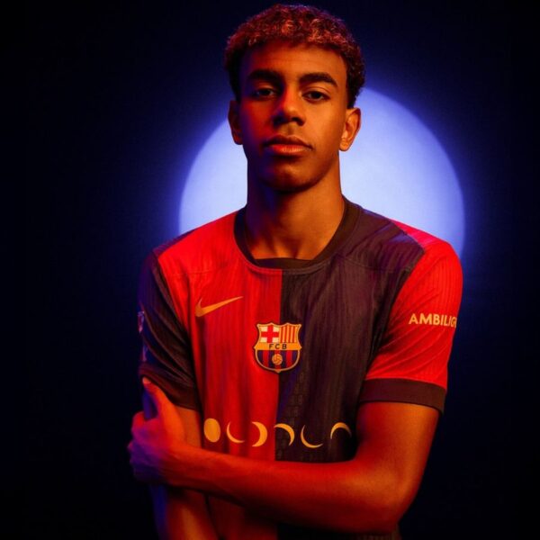 Barcelona Coldplay Collab Home Fan Jersey 2024/25 - Imagem 6