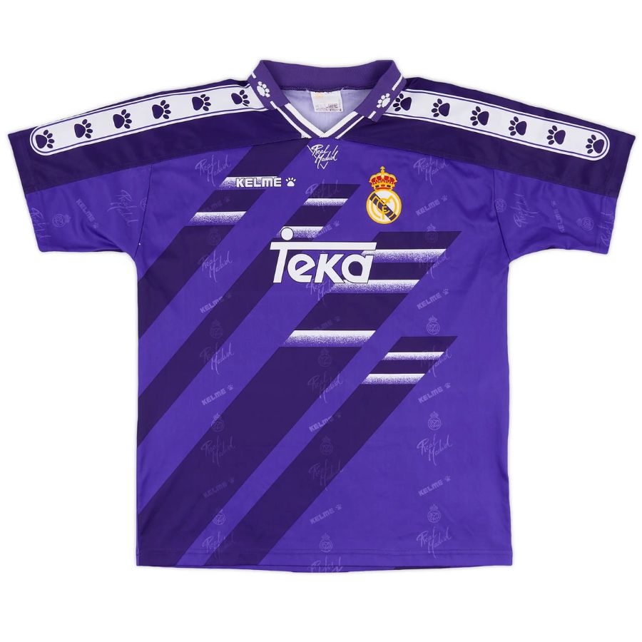 BRINDE-2024-11-22T193630.290 Real Madrid Away Retro Jersey 1994/96 - Imagem 1