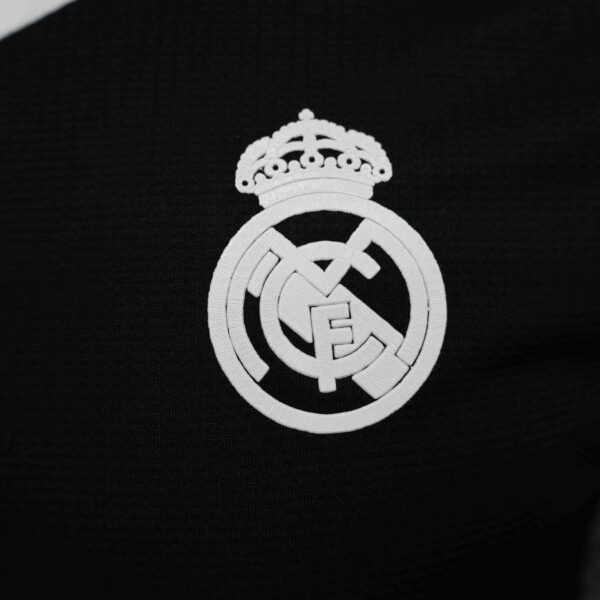Real Madrid Special Edition Jersey 2024/25 - Imagem 5