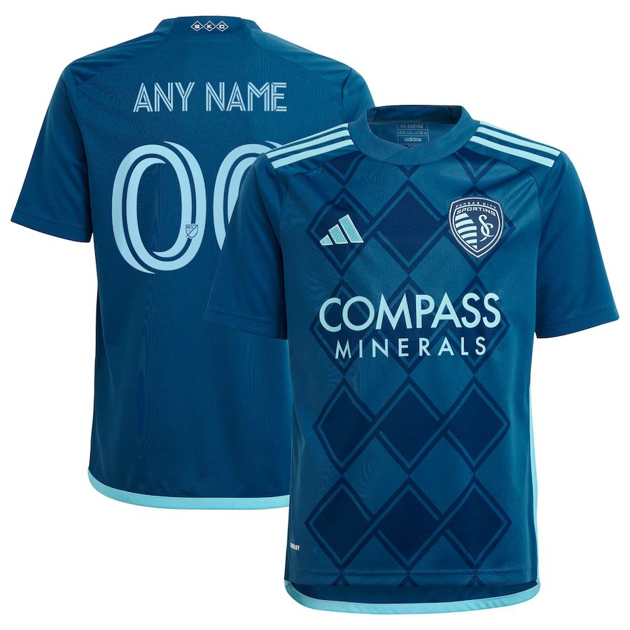 BRINDE-2025-02-18T204803.185_81b780bf-2e2f-49ed-a710-e01b40d874bf Sporting Kansas City Away Fan Jersey 2025/26 - Imagem 1