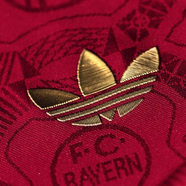 Bayern München 2025 125-Years Anniversary Kit Authentic Player - Imagem 4