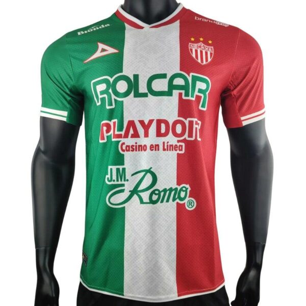 BRINDE-2025-03-19T180918.497 Club Necaxa Cup Authentic Player 2024/25 - Imagem 1