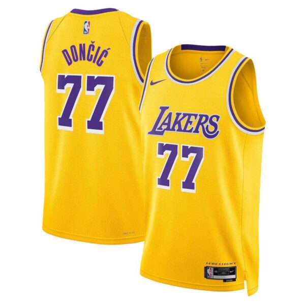 ImagemdoWhatsAppde2025-03-19a_s_18.03.43_c54cf642 Luka Dončić - Los Angeles Lakers Icon Edition 2024 NBA Jersey - Gold - Unisex - Imagem 1