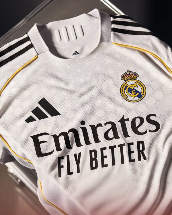 Real Madrid Home Authentic Player 2025/26 - Imagem 5