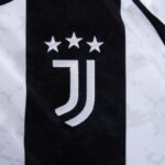Juventus Vlahovic 9 Home 2024/25 Patches UCL UEFA Foundation (Official Printing) - Imagem 4
