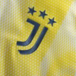 Juventus Vlahovic 9 Away 2024/25 Patches UCL UEFA Foundation (Official Printing) - Imagem 4