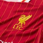 Liverpool Home 2024/25 Patches UCL UEFA Foundation (Official Printing) - Imagem 2