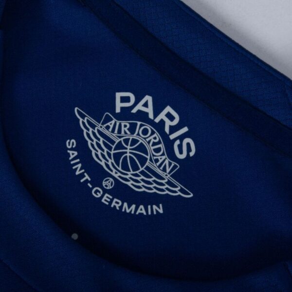 Paris Saint-Germain Fan Jersey Fourth Jordan 2024/25 Patches UCL UEFA Foundation (Official Printing) - Imagem 4