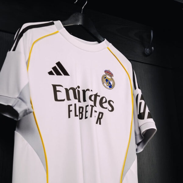Real Madrid Home Fan Jersey 2025/26 - Imagem 4