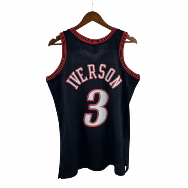 Philadelphia 76ers Allen Iverson 2000-01 Edition NBA Jersey - Black - Imagem 4