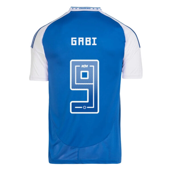 Textodoseuparagrafo_13_c0a2eca7-6970-42a7-a8fb-ace583263435-1 Cruzeiro Gabi 9 Home Fan Jersey 2025/26 - Imagem 1