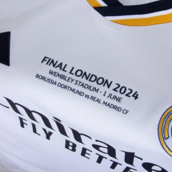 Real Madrid Toni Kroos 8 Home Fan Jersey 2023/24 Patch FIFA WCC Patch UCL UEFA Foundation Patches - Imagem 3