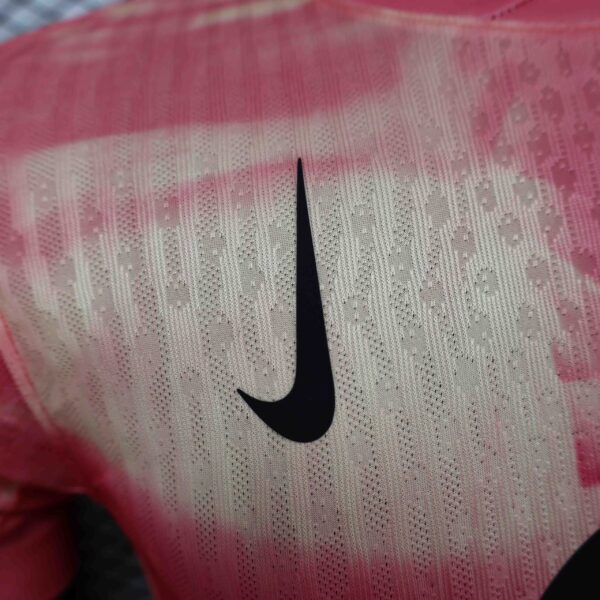 Barcelona Special Edition Authentic Player 2024/25 - Imagem 2